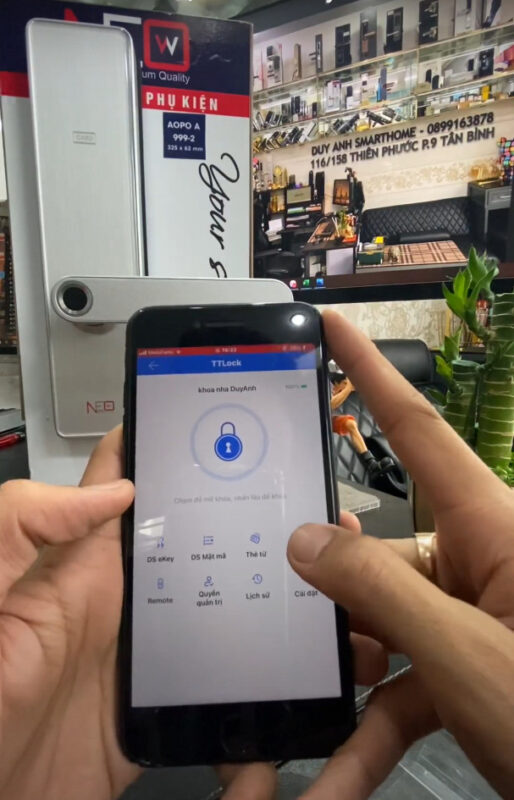 DSmart - Hướng Dẫn Sử Dụng Khóa Điện Tử 2025 15 Hướng dẫn cài đặt App khóa DSmart TTLOCK với điện thoại thực tế có khóa