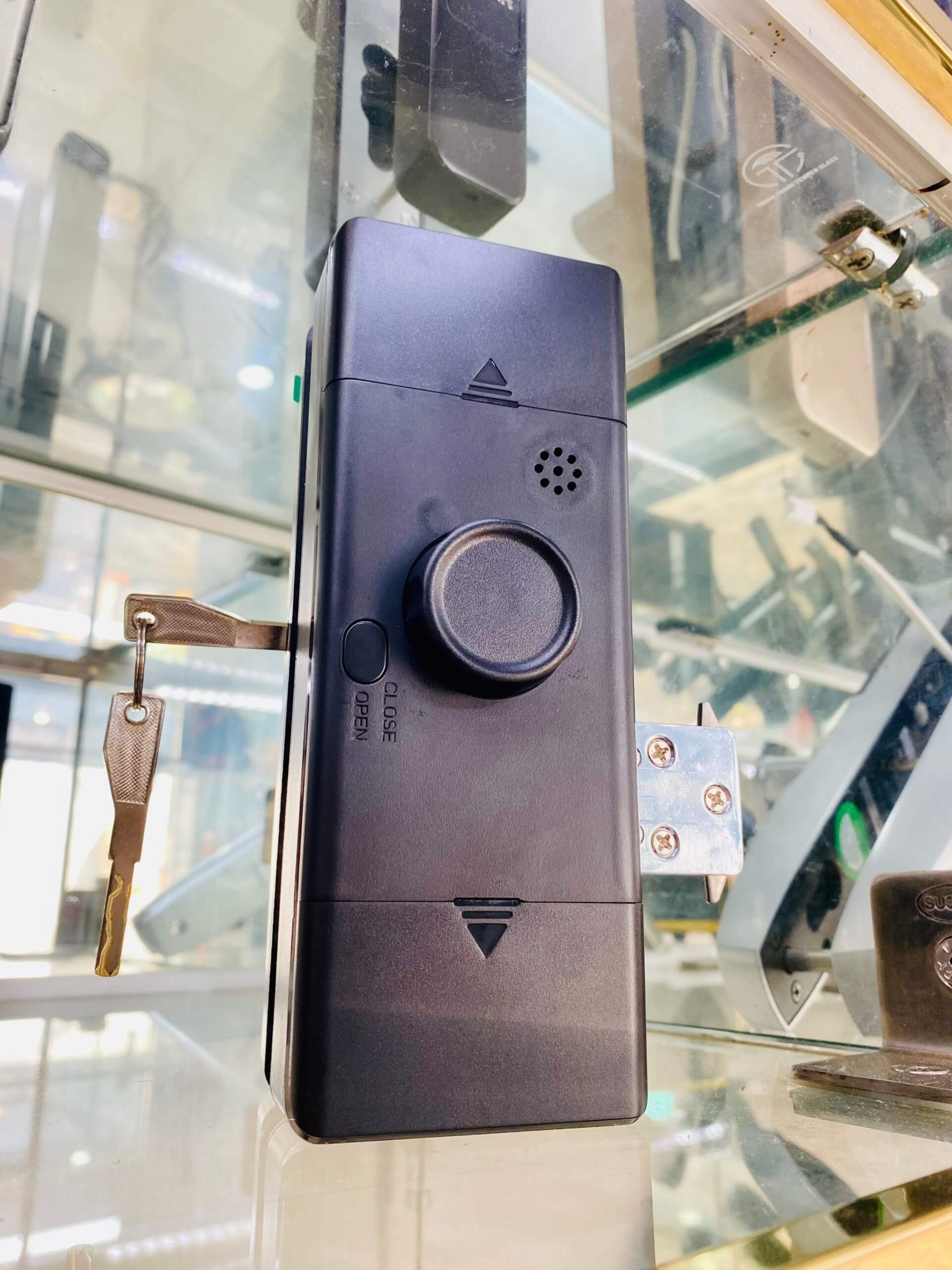 Khoá điện tử thông minh cửa kính DSMART K36T cho cửa lùa Khoá điện tử thông minh cửa kính DSMART K36T cho cửa lùa