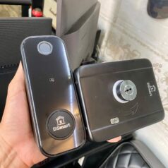 Trang chủ 105 Khóa vân tay Cửa Cổng DSmart 1C39T-C 1 chiều bên trong chìa chống nước màu đen black