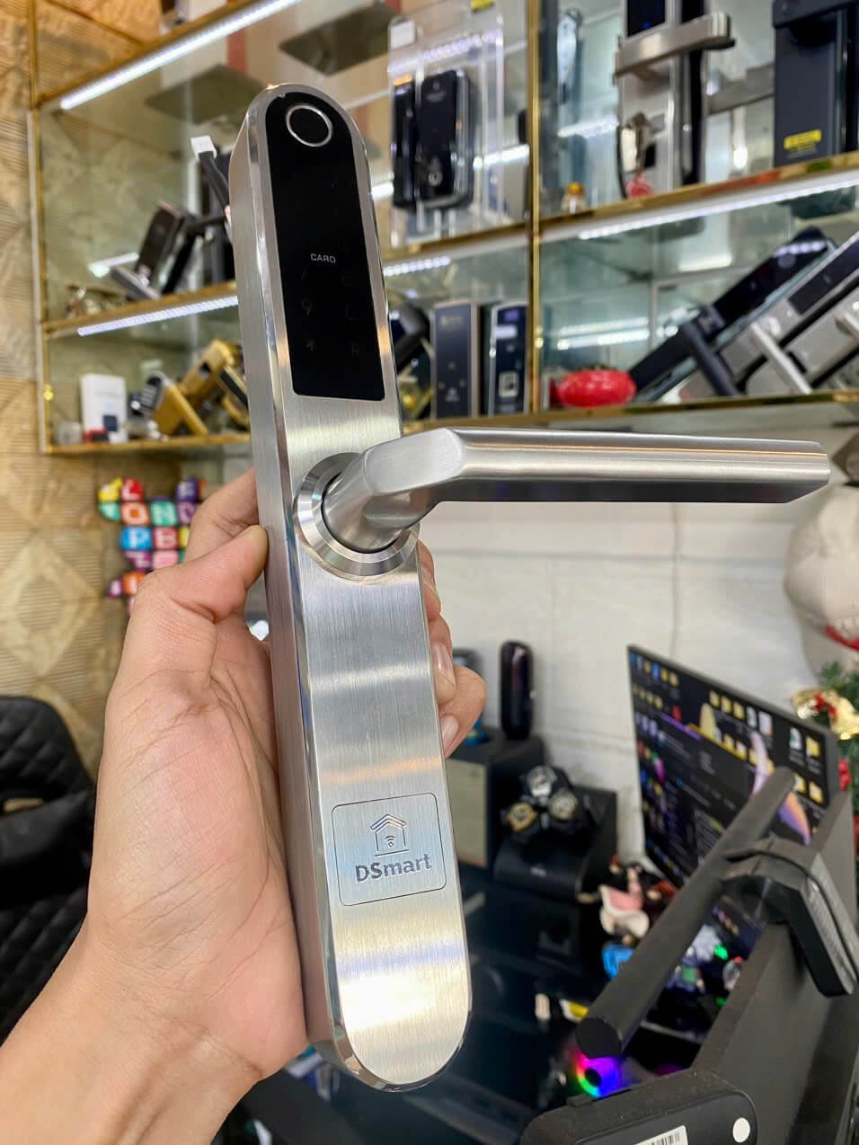 Khóa vân tay cửa nhôm Xingfa DSmart N68T Chống nước inox 304 Khóa vân tay cửa nhôm Xingfa DSmart N68T Chống nước inox 304