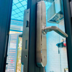 Trang chủ 148 Khóa vân tay cửa nhôm Xingfa DSmart N68T Chống nước inox 304
