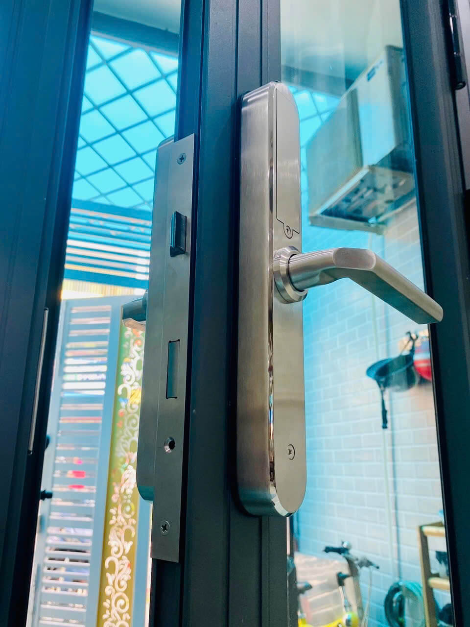 Khóa vân tay cửa nhôm Xingfa DSmart N68T Chống nước inox 304 Khóa vân tay cửa nhôm Xingfa DSmart N68T Chống nước inox 304