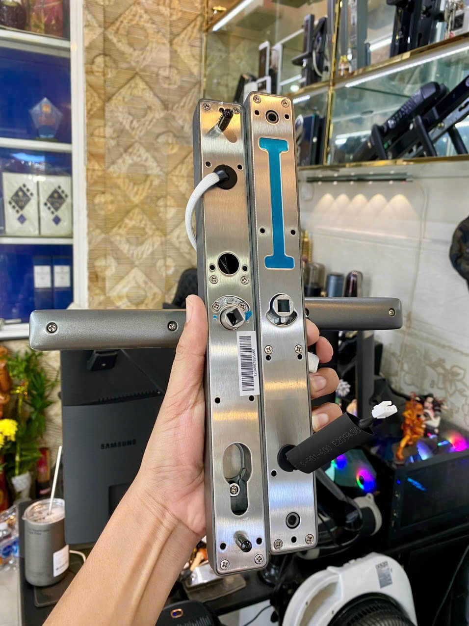 Khóa vân tay cửa nhôm Xingfa DSmart N37T Chống nước điện tử Khóa vân tay cửa nhôm Xingfa DSmart N37T Chống nước điện tử