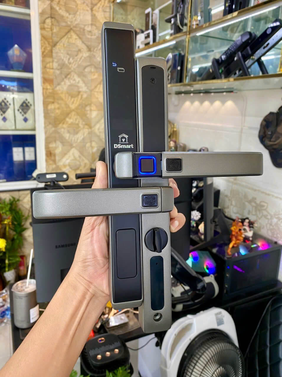 Khóa vân tay cửa nhôm Xingfa DSmart N37T Chống nước điện tử Khóa vân tay cửa nhôm Xingfa DSmart N37T Chống nước điện tử