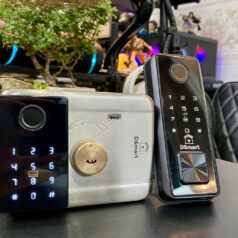 Trang chủ 111 Khóa Cửa Cổng DSmart 2C35T Vân Tay 2 chiều CHỐNG NƯỚC