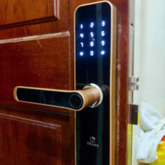Khóa điện tử cửa gỗ vân tay DSmart PN06T 7 Khóa điện tử cửa gỗ vân tay Dsmart PN06T