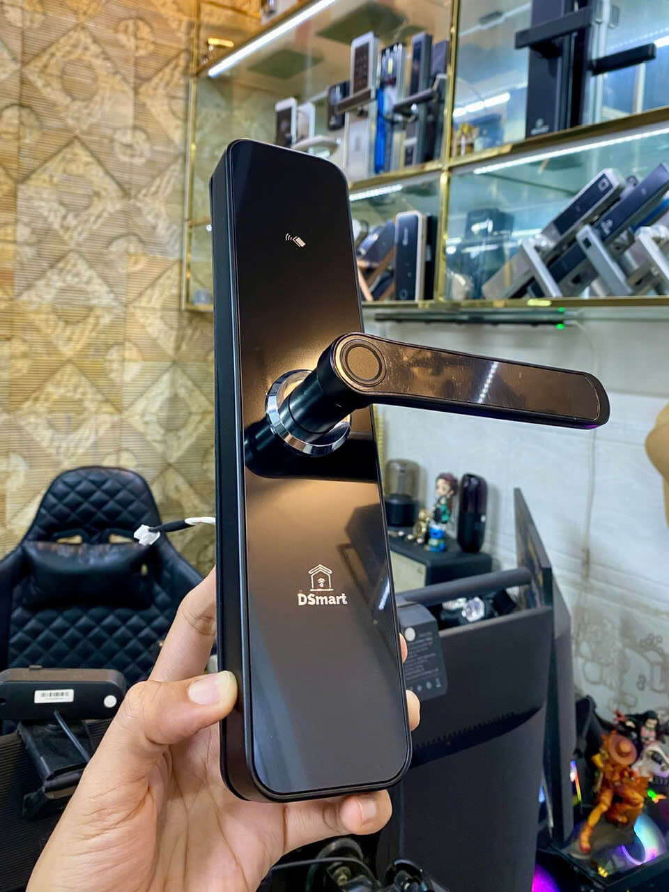 z60514918Khóa cửa gỗ Dsmart PN06T vân tay thông minh màu đen18082_dedf470159bb1e56a4c119989c43b9d8 Khóa điện tử cửa gỗ vân tay Dsmart PN06T