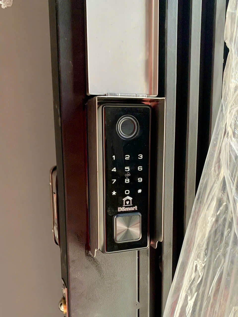 Khóa điện tử DSmart 2C35T – Thiết kế sang trọng, chất liệu Inox 304 Khóa điện tử DSmart 2C35T – Thiết kế sang trọng, chất liệu Inox 304