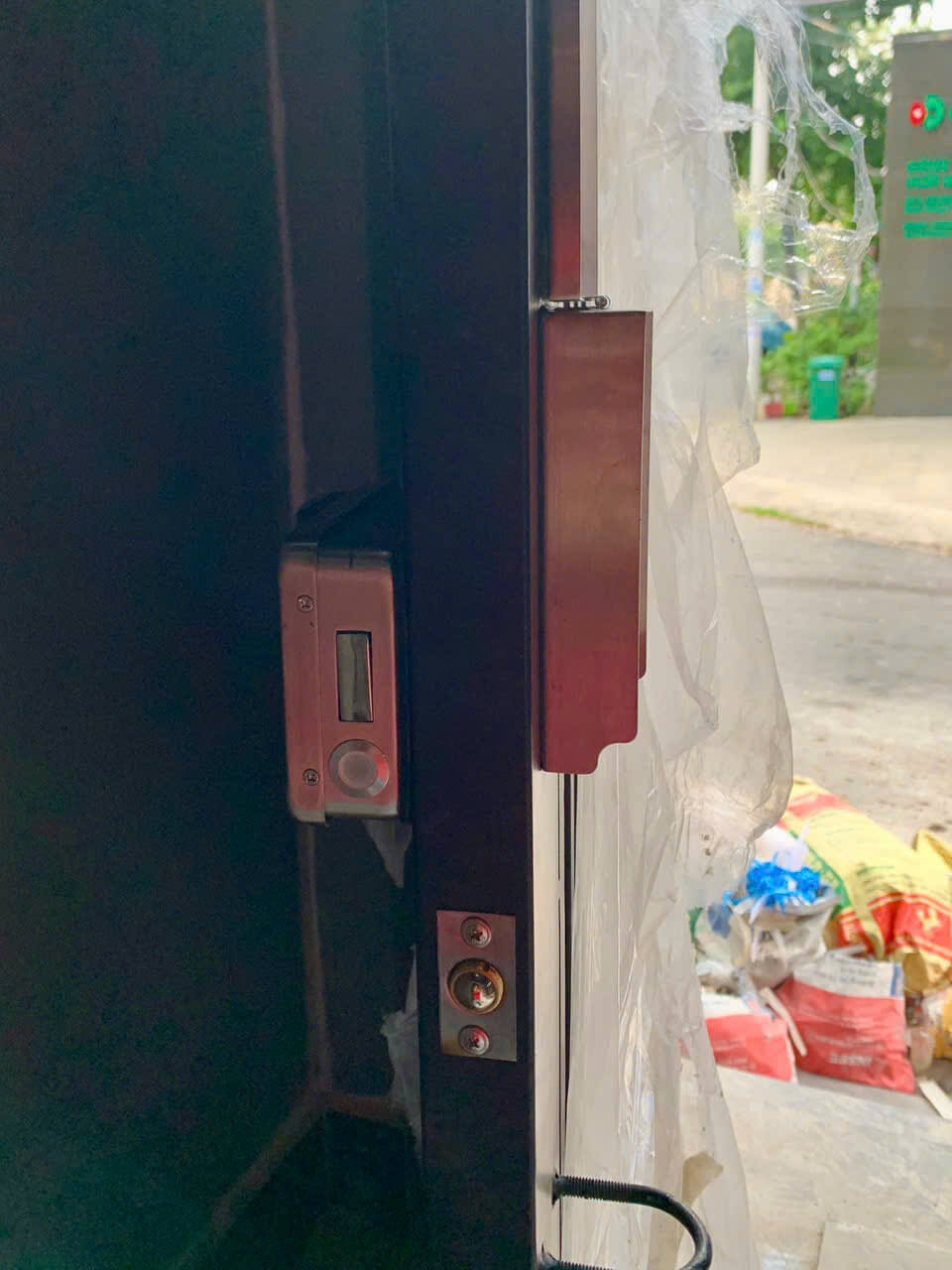 ✅ Công nghệ vân tay 2 chiều hiện đại của khóa DSmart 2C35T ✅ Công nghệ vân tay 2 chiều hiện đại của khóa DSmart 2C35T