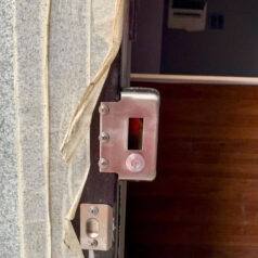 Khóa điện tử cửa cổng vân tay 2 chiều DSmart 2C35T Inox 304 12 Bộ phụ kiện đi kèm bi cửa khóa điện tử DSmart 2C35T chính hãng