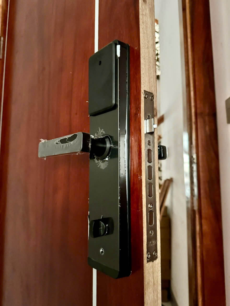 Khóa điện tử thẻ từ quản lí khách sạn DSmart H12F Khóa điện tử thẻ từ quản lí khách sạn DSmart H12F