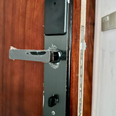 Khóa điện tử thẻ từ quản lí khách sạn DSmart H12F 8 Khóa điện tử thẻ từ quản lí khách sạn DSmart H12F