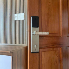 Khóa điện tử thẻ từ quản lí khách sạn DSmart H12F 13 Khóa điện tử thẻ từ quản lí khách sạn DSmart H12F