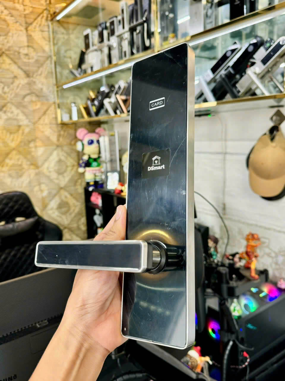 Khóa điện tử thẻ từ quản lí khách sạn DSmart H13F Khóa điện tử thẻ từ quản lí khách sạn DSmart H13F