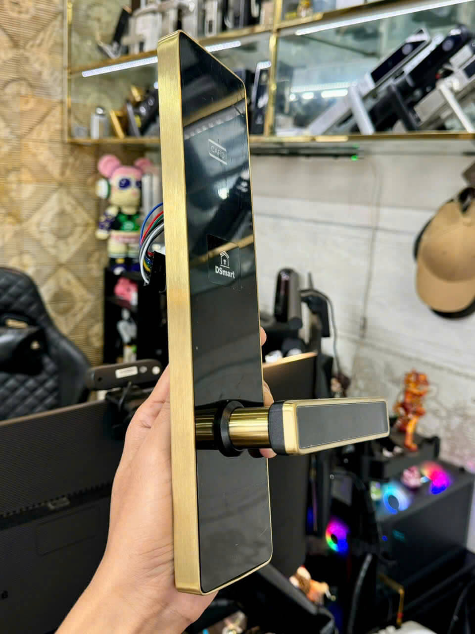 Khóa điện tử thẻ từ quản lí khách sạn DSmart H13F Khóa điện tử thẻ từ quản lí khách sạn DSmart H13F