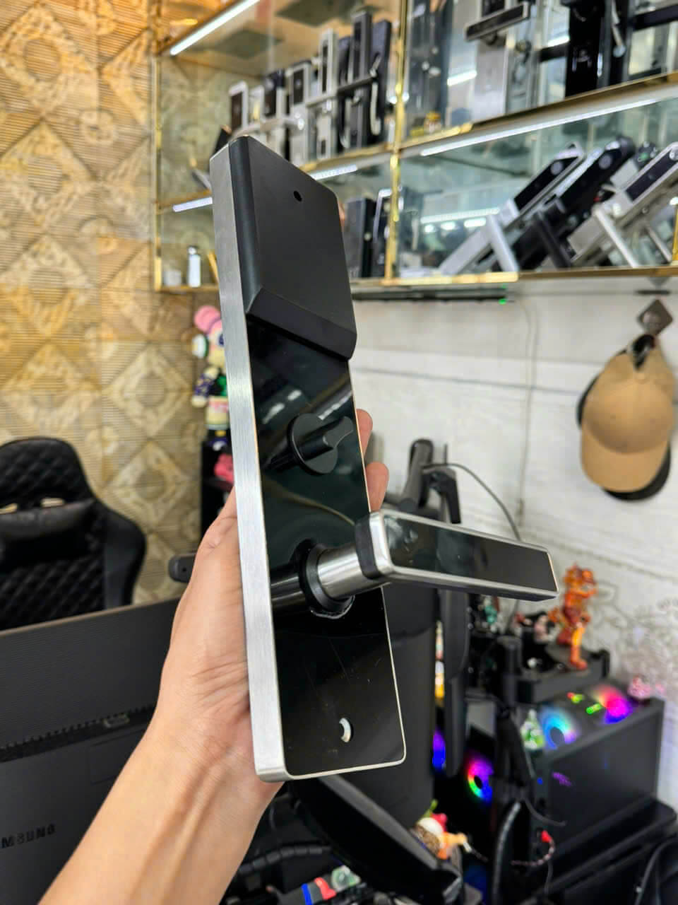 Khóa điện tử thẻ từ quản lí khách sạn DSmart H13F Khóa điện tử thẻ từ quản lí khách sạn DSmart H13F