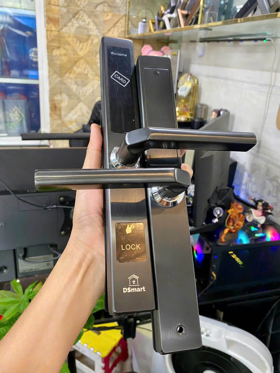 KHÓA ĐIỆN TỬ QUẢN LÝ KHÁCH SẠN DSMART HN12F CỬA NHÔM KHÓA ĐIỆN TỬ QUẢN LÝ KHÁCH SẠN DSMART HN12F CỬA NHÔM