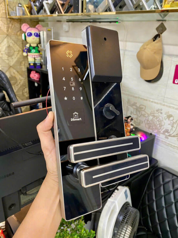 Khóa Khách Sạn (Hotel Lock) Thẻ Từ, Vân Tay, Quản Lý Chuyên Nghiệp 2026 1 Khóa điện tử thẻ từ khách sạn DSmart HP32T TTHotel