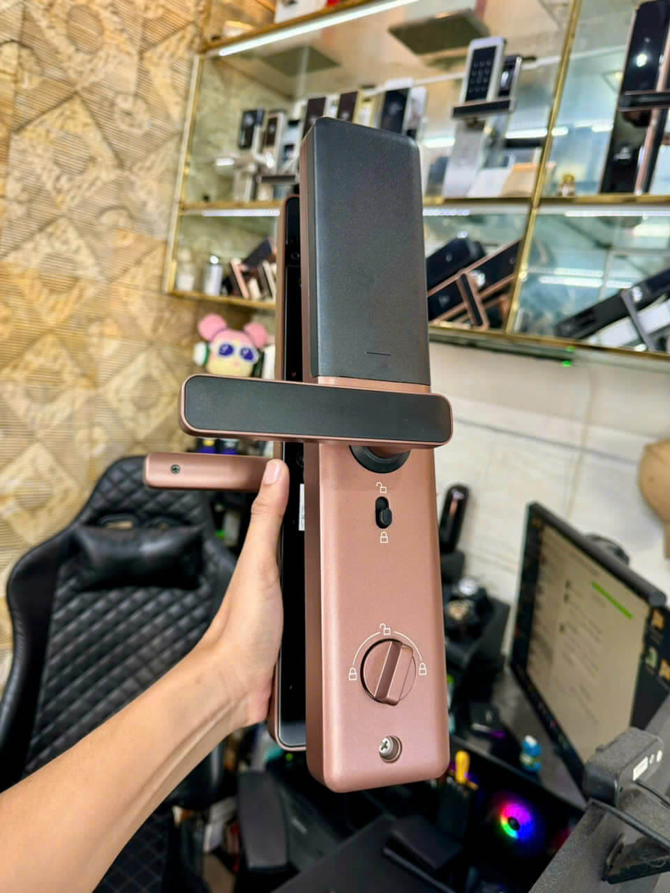 z6188735753351_0983fd8432fea051b8faeba7ac01c2c5 Khóa điện tử vân tay thông minh PL25T