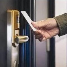 Trang chủ 70 Khóa Khách Sạn Thẻ Từ