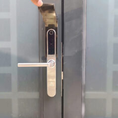 Hộp Che Mưa Inox 304 Cho Khóa Điện Tử Vân Tay Cửa Nhôm XingFA 6 hộp che mưa Inox 304 cho khóa điện tử vân tay cửa nhôm XingFA