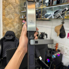 Trang chủ 241 hộp che mưa Inox 304 cho khóa điện tử vân tay cửa nhôm XingFA