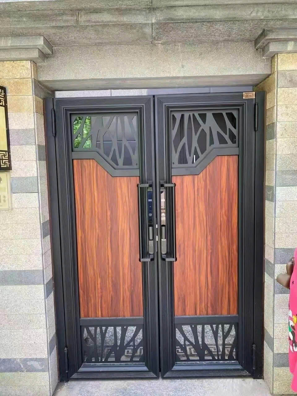 Khóa Cửa Nhôm Xingfa NX86T chống nước gắn ngoài trời hình ảnh thực tế cho cửa cổng sắt Khóa Cửa Nhôm Xingfa NX86T chống nước gắn ngoài trời hình ảnh thực tế cho cửa cổng sắt