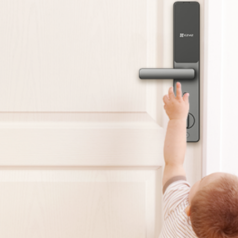 Trang chủ 304 Ezviz DL05 – Khóa vân tay thông minh tích hợp nhiều phương thức mở khóa.