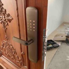 Thiết kế khóa điện tử Bosch ID60 sang trọng, hợp kim cao cấp