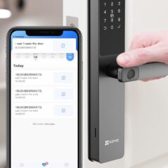 Khóa vân tay thông minh Ezviz DL05 7 Công nghệ nhận diện vân tay siêu nhạy trên khóa Ezviz DL05.