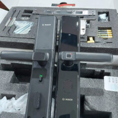 Hình ảnh khóa Bosch ID30 thiết kế gọn nhẹ, tích hợp vân tay và thẻ từ thông minh