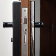 Khóa cửa điện tử vân tay Solity GM-1000BK 9 Cảm biến vân tay đa điểm giúp nhận diện chính xác, mở khóa nhanh trong 0.5 giây.