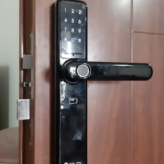 Khóa cửa điện tử vân tay Solity GM-1000BK 4 Tính năng nhập mã số ảo giúp tăng độ bảo mật, tránh lộ mật khẩu khi mở khóa.