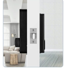 Khóa DSmart DB01T Deadbolt Lock 9 Hình ảnh khóa DSmart DB01T với cơ chế khóa ngoài, tăng cường an ninh cho ngôi nhà