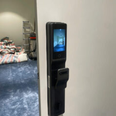 Khóa Philips DDL720-MVP nhận diện vân tay chỉ trong 0.5 giây