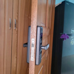 DSmart PN12T Khóa điện tử vân tay cửa gỗ 5 khóa điện tử nhỏ gọn, sang trọng