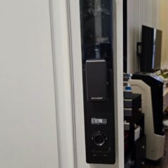 Khóa cửa điện tử Vân Tay Face ID SHARP H5-FV 13 Khóa vân tay Sharp H5-FV hỗ trợ mở khóa bằng thẻ từ thông minh