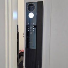 Khóa cửa điện tử Vân Tay Face ID SHARP H5-FV 9 Khóa vân tay Sharp H5-FV dùng pin sạc 5000mAh tiện lợi