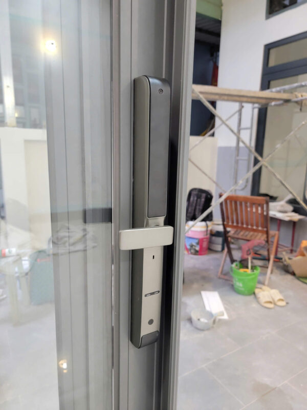 Khóa điện tử cho cửa nhôm trượt lùa mở quay 2025 8 khóa Face ID cho cửa nhôm Xingfa cao cấp FaceID