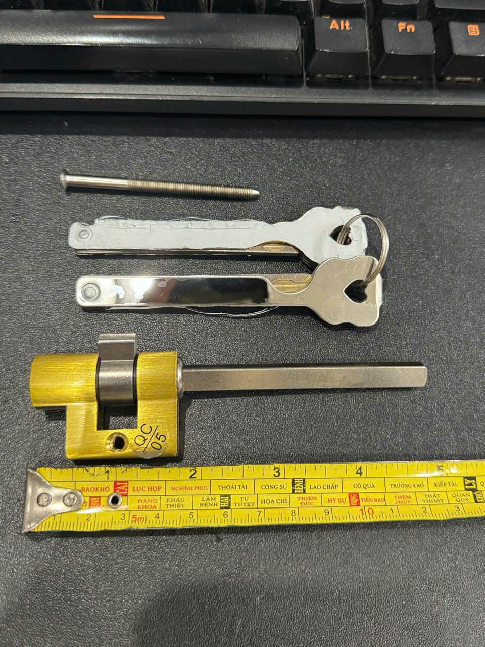 Bộ ruột củ chìa khóa điện tử tự động cửa gỗBộ ruột củ chìa khóa điện tử tự động cửa gỗ DSmart Bộ ruột củ chìa khóa điện tử tự động cửa gỗBộ ruột củ chìa khóa điện tử tự động cửa gỗ DSmart