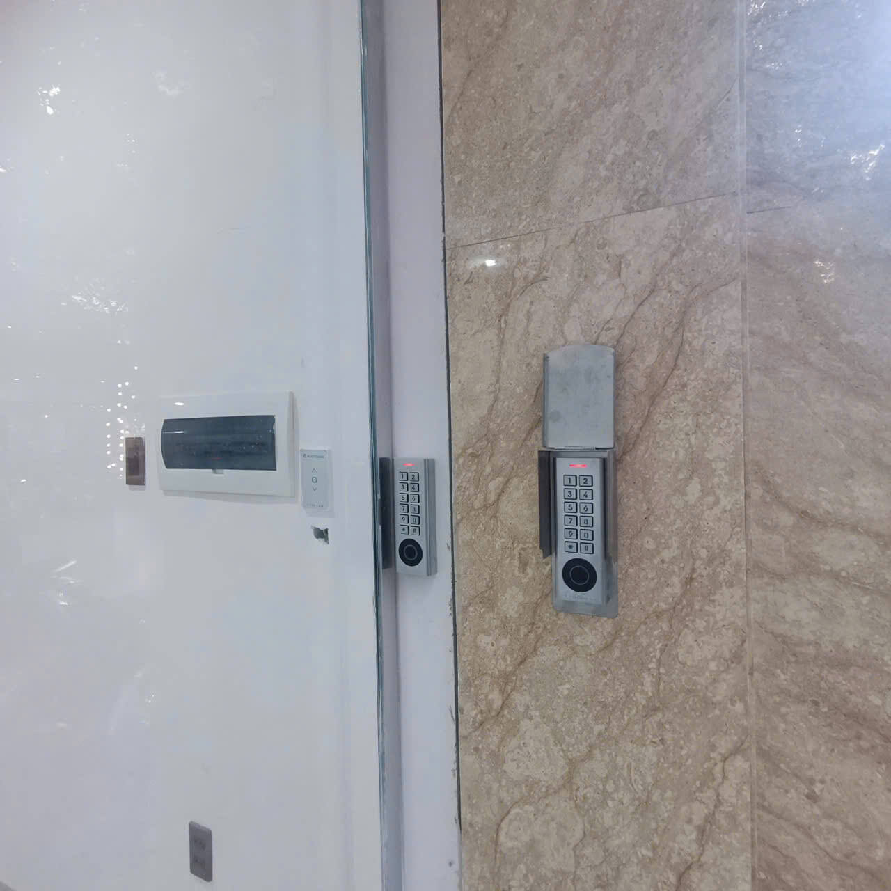 khóa vân tay quản lý bằng app đầu đọc vân tay căn hộ dịch vụ khóa vân tay quản lý bằng app đầu đọc vân tay căn hộ dịch vụ